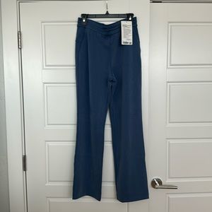 Lululemon softstreme pant size 8 pitch blue